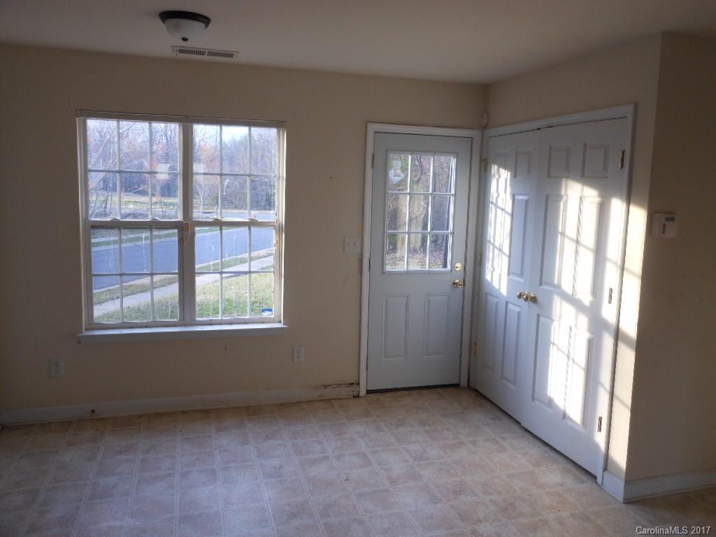 1003 Korp Road Charlotte, NC 28216 - Photo 4 of 14