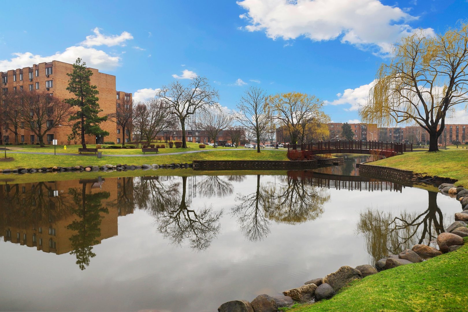 502 West Huntington Commons Road, Unit 338 Mount Prospect, IL 60056 - Photo 14 of 17 Gallery Image 14