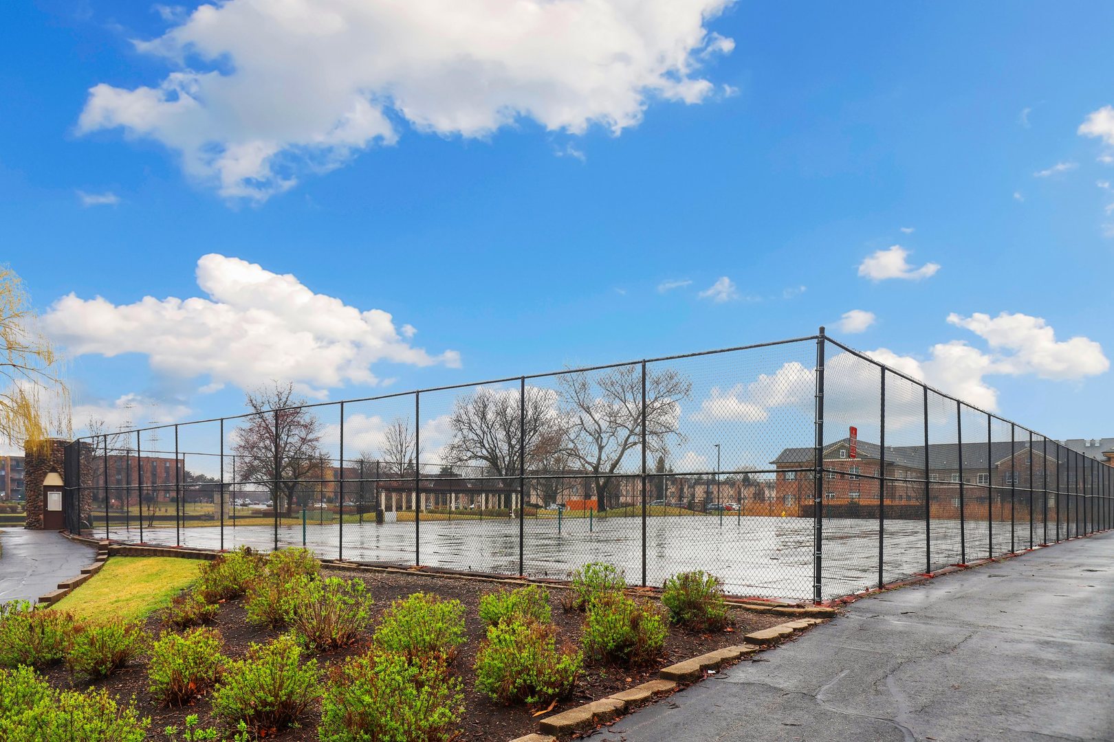 502 West Huntington Commons Road, Unit 338 Mount Prospect, IL 60056 - Photo 15 of 17 Gallery Image 15