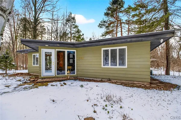 $425,000 | 8130 East Genesee Street, Manlius, NY 13066