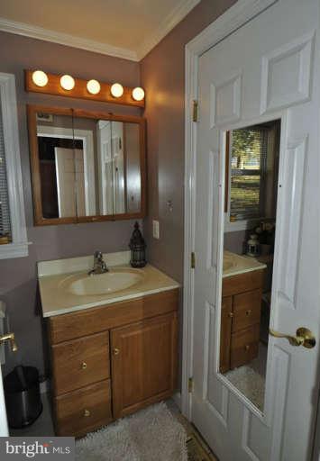 43600 Hay Road Ashburn, VA 20147 - Photo 11 of 26 Bath