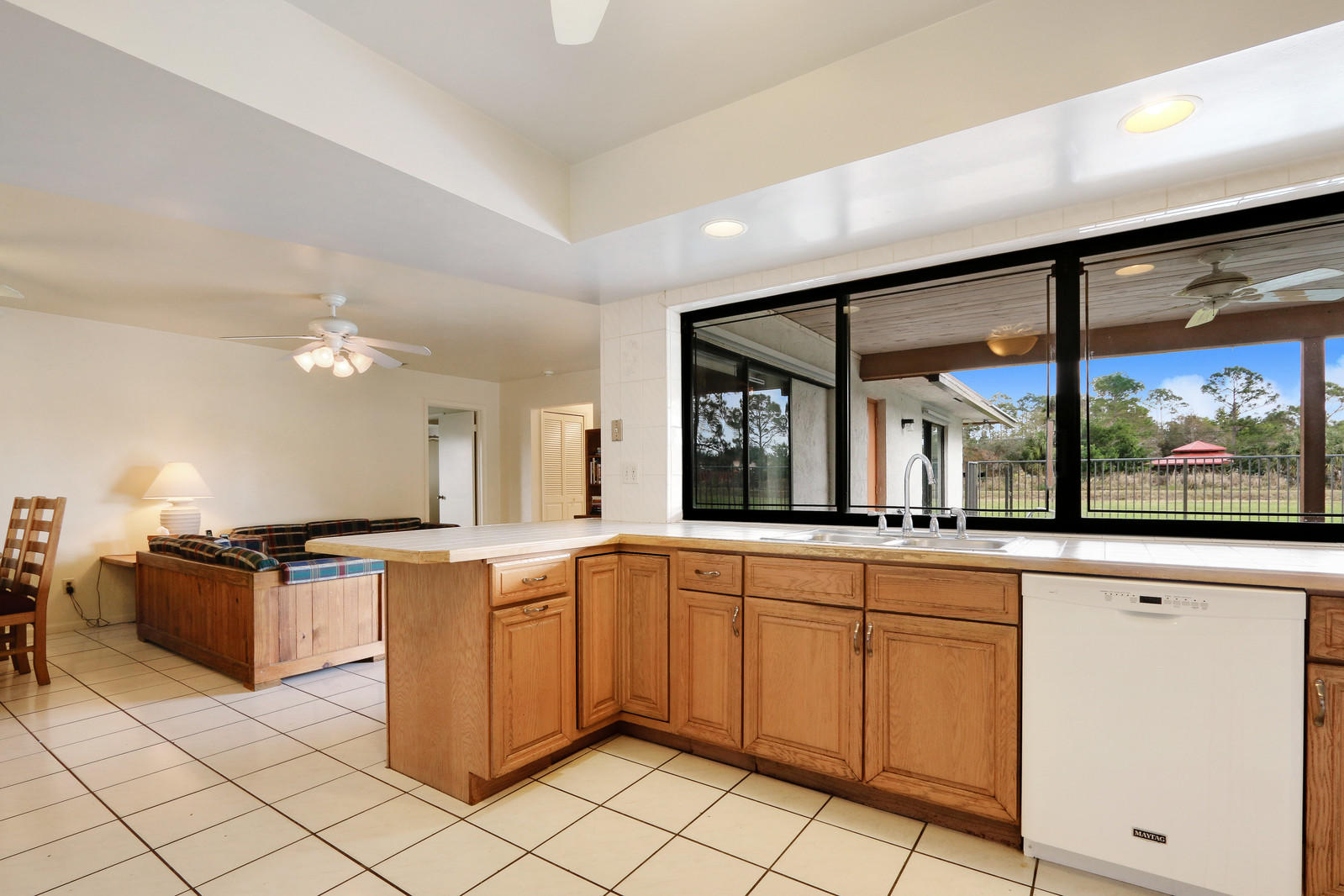 490 Old Country Road South Wellington, FL 33414 - Photo 7 of 20 07_Image-7_mls
