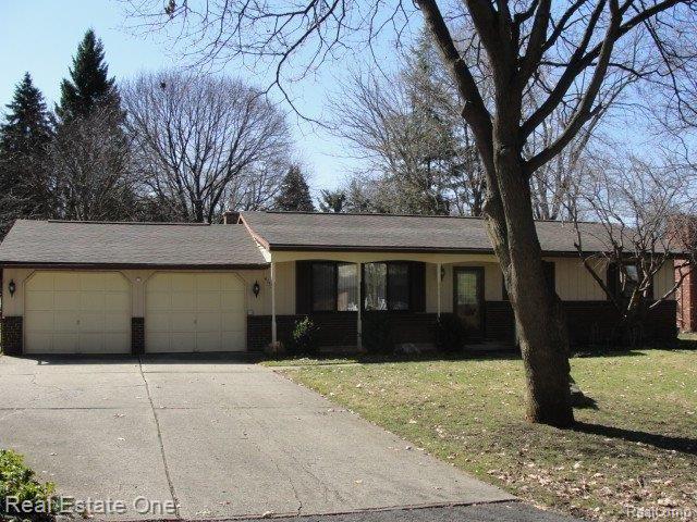 4155 Edmore Road Waterford, MI 48329 - Photo 1 of 21 Spring Front