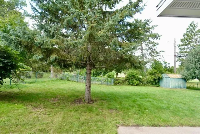 $370,000 | 2701 Gerald Avenue, North St. Paul, MN 55109