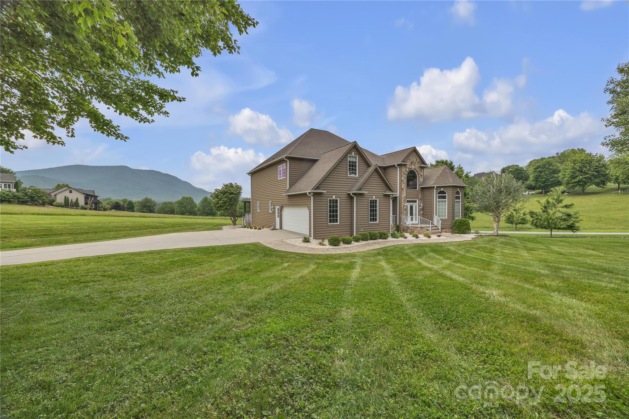 891 Olde Charter Circle, Unit 42 & 43 Jefferson, NC 28640 - Photo 3 of 47