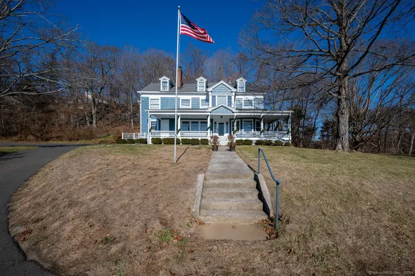 $982,500 | 475 Danbury Road, Wilton, CT 06897