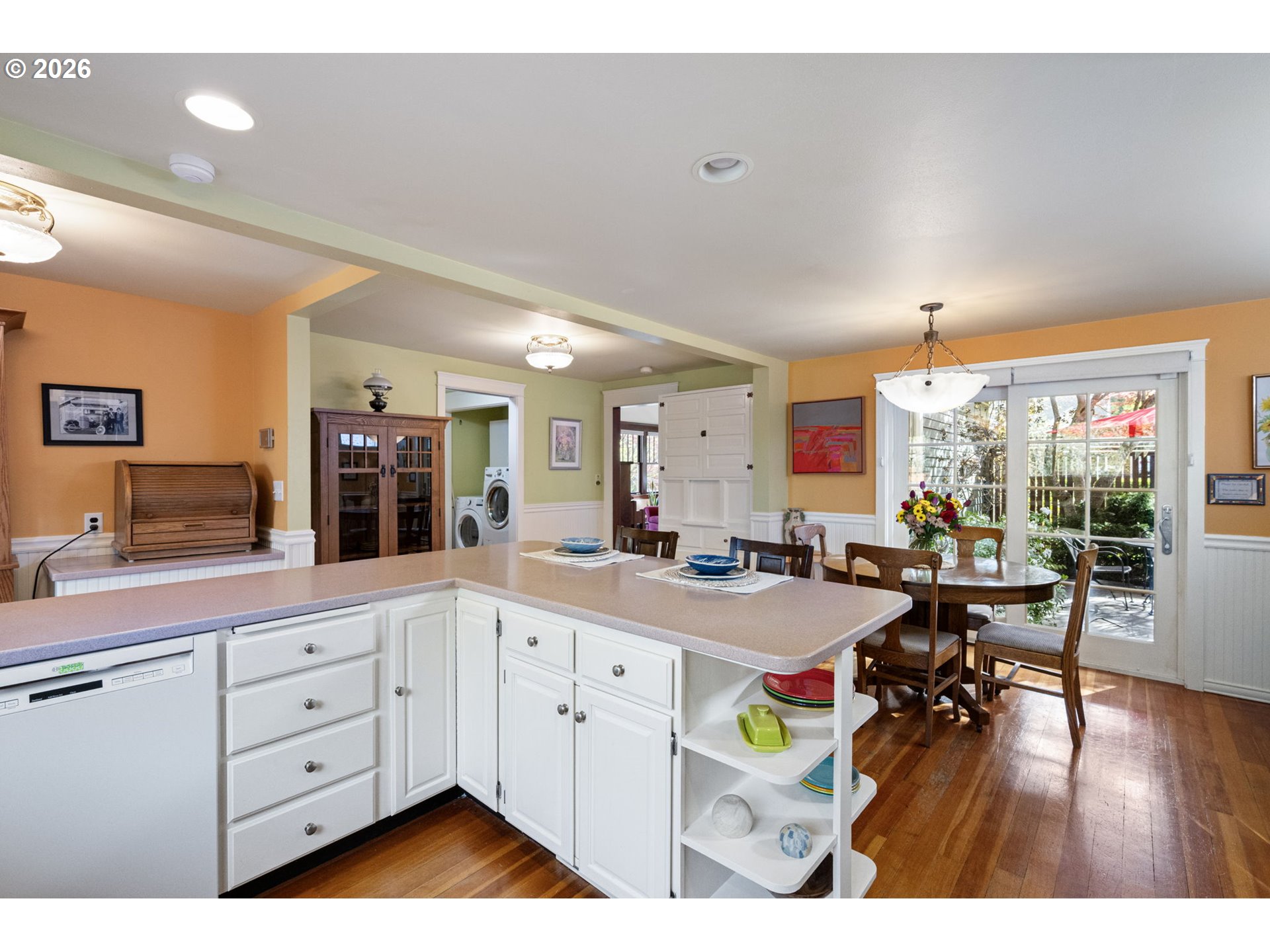 2050 Friendly Street Eugene, OR 97405 - Photo 14 of 48 Kitchen/Dining Room