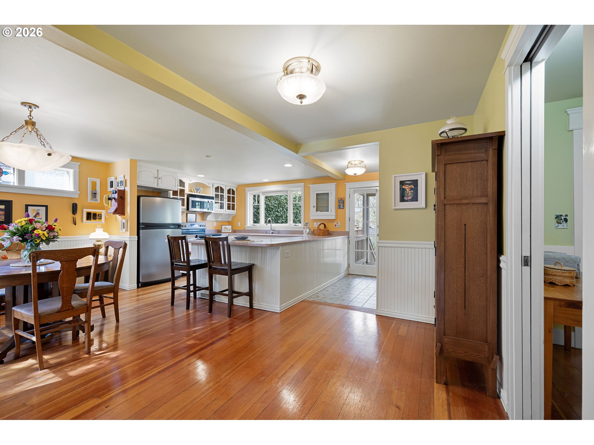 2050 Friendly Street Eugene, OR 97405 - Photo 10 of 48 Kitchen/Dining Room
