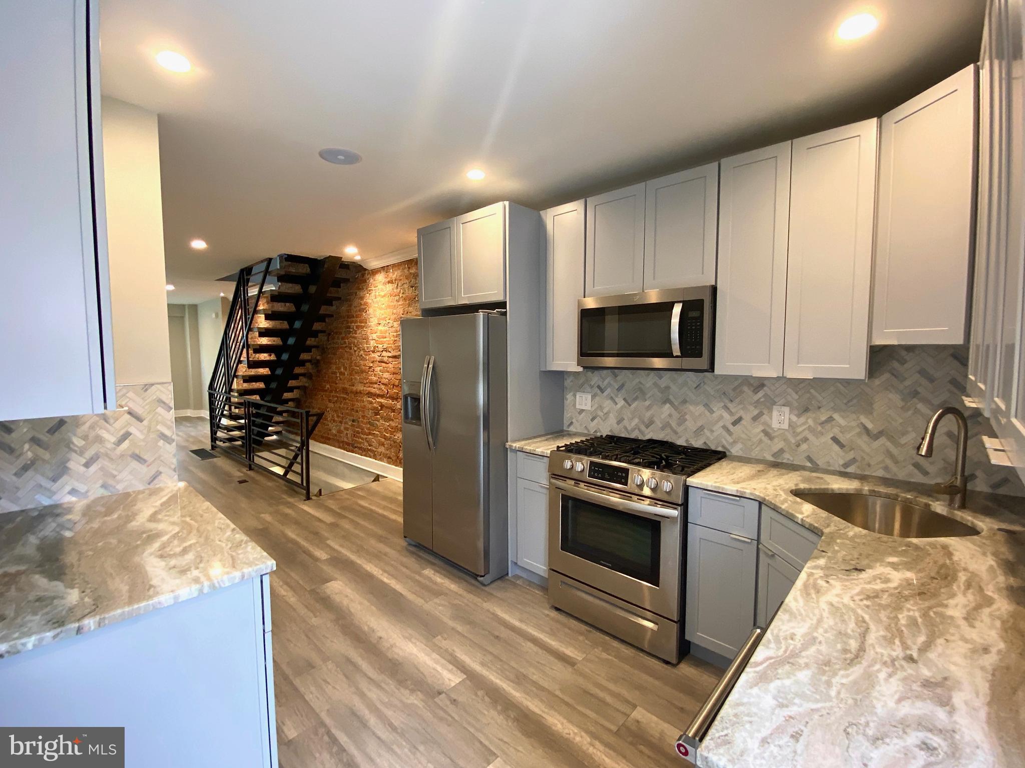 2705 Reed Street Philadelphia, PA 19146 - Photo 3 of 19