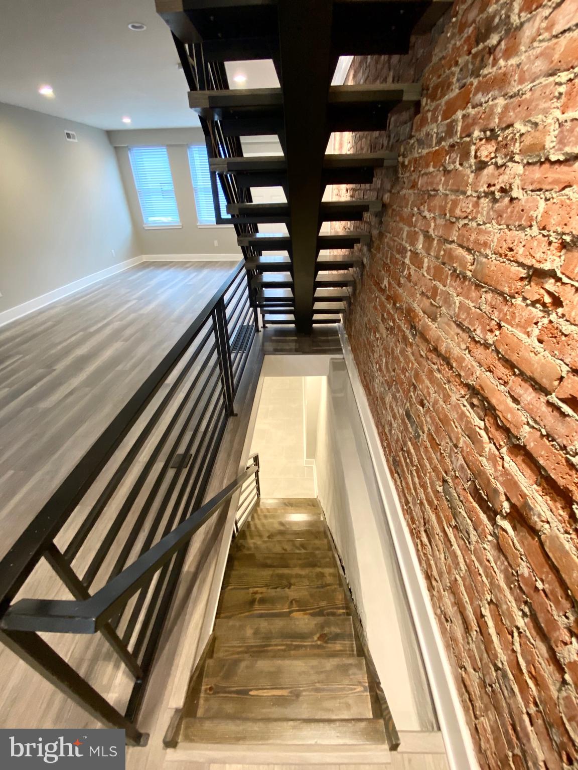 2705 Reed Street Philadelphia, PA 19146 - Photo 5 of 19