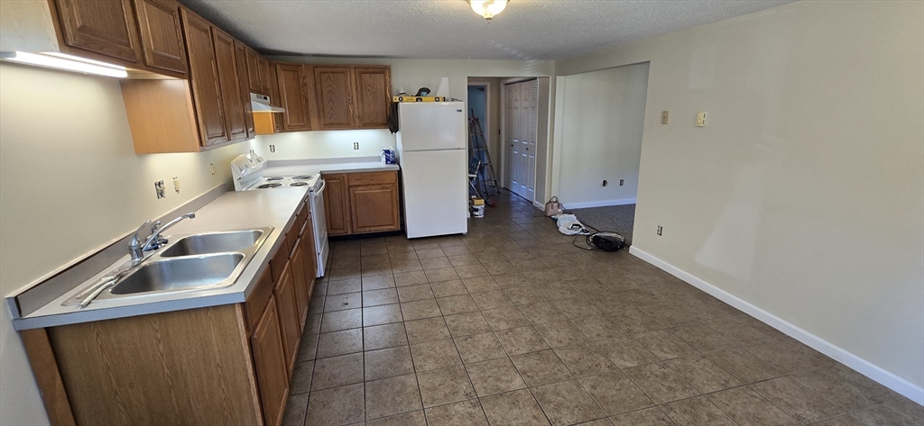 4 R Camp Jahn Road, Unit 1 Southampton, MA 01073 - Photo 2 of 15