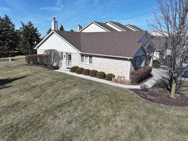 $299,950 | 56 Odyssey Drive, Tinley Park, IL 60477