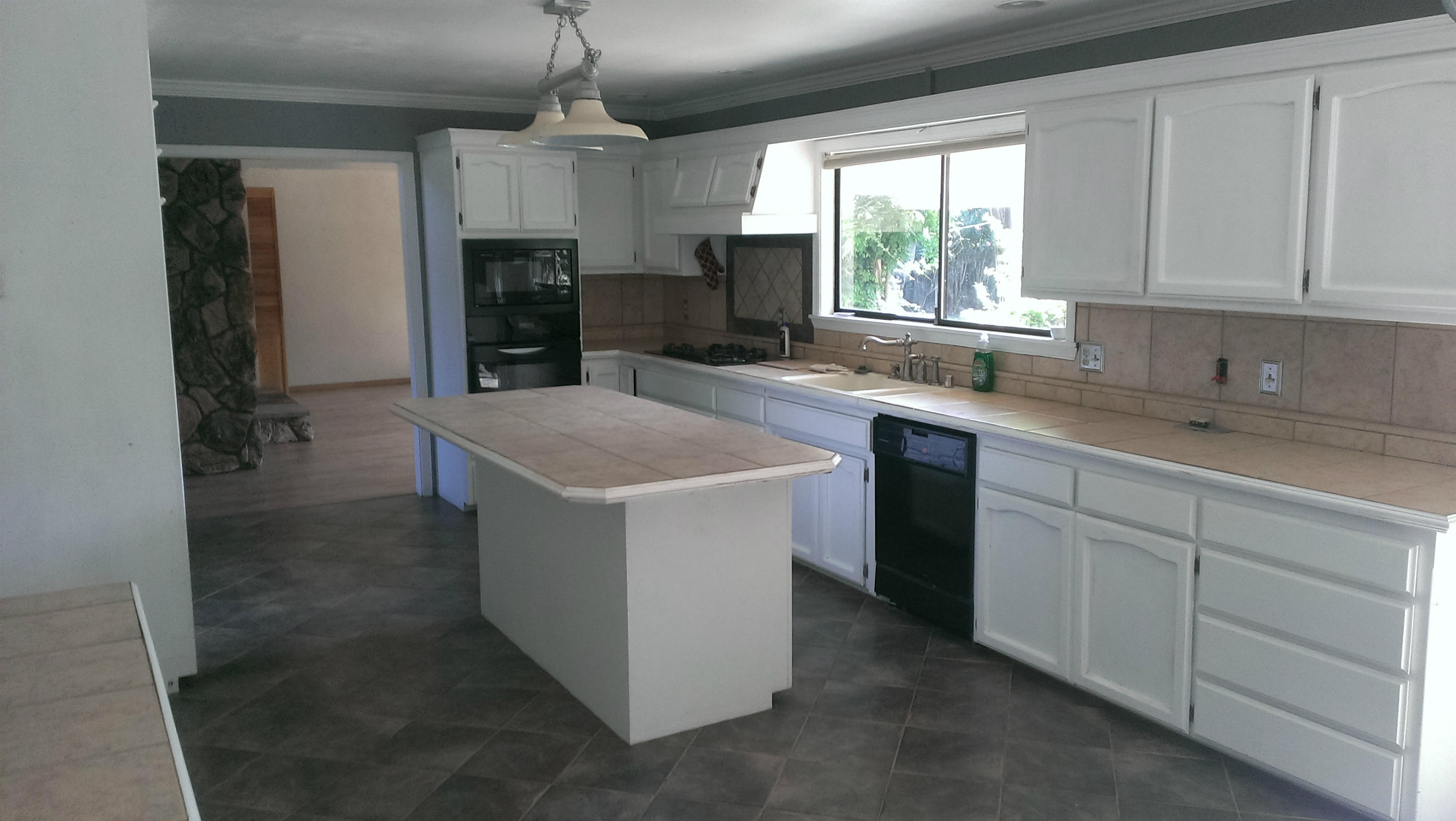 6266 Riverside Drive Redding, CA 96001 - Photo 5 of 14 Kitchen