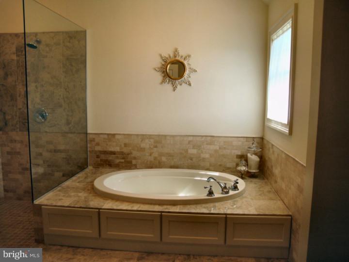 8400 Airport Road Bath, PA 18014 - Photo 7 of 11