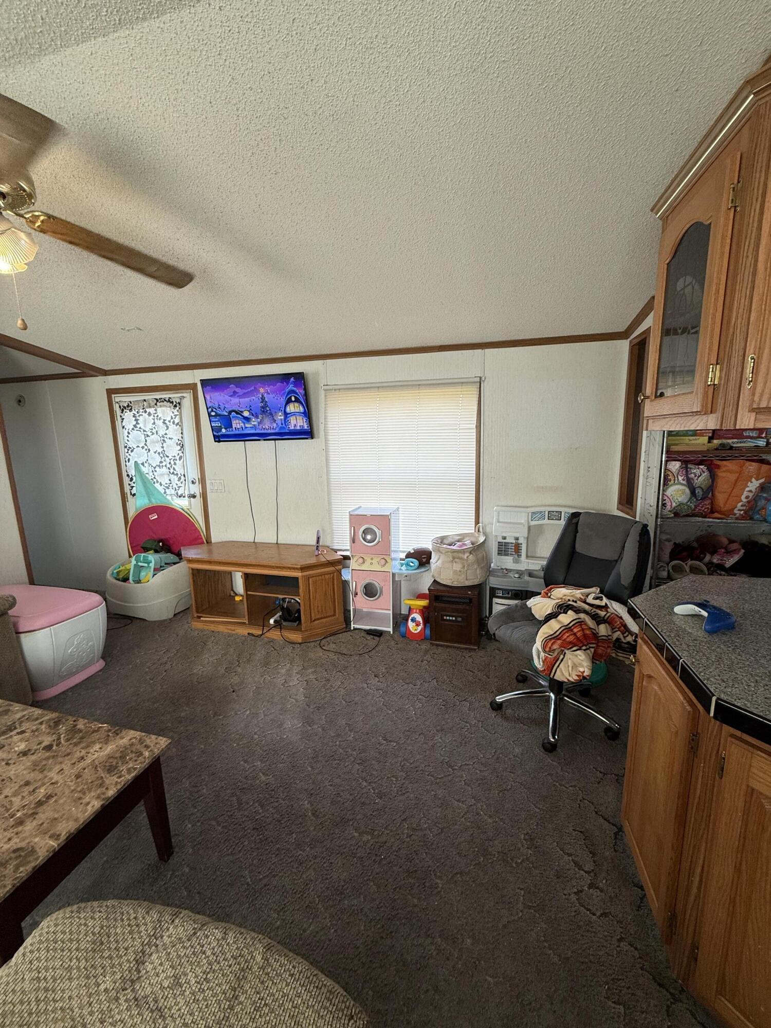 43 Whitten Road Clinton, ME 04927 - Photo 18 of 46 Living room