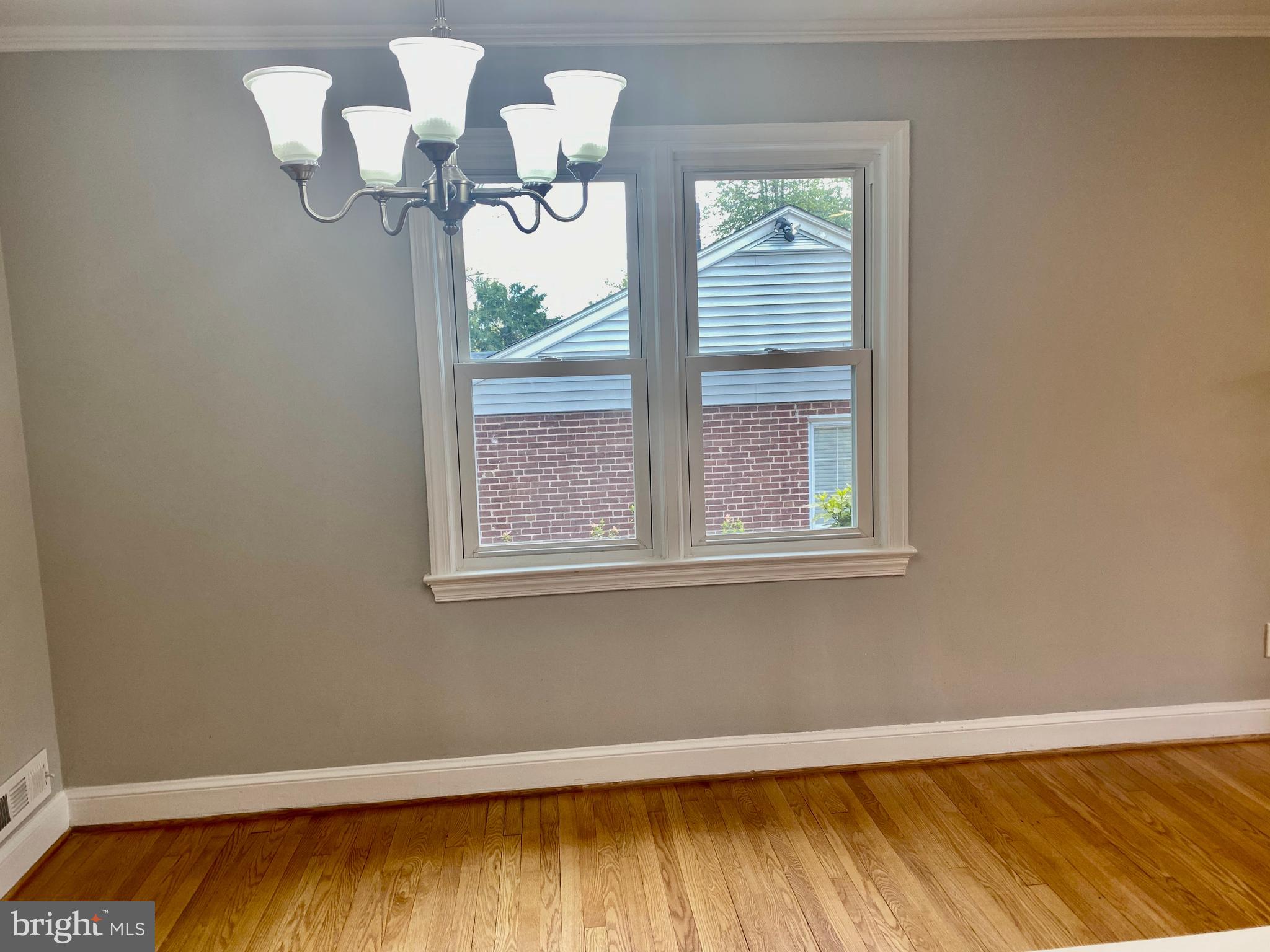 10007 Portland Road Silver Spring, MD 20901 - Photo 10 of 41 DINING AREA