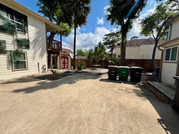 $1,300 | 2330 Dorrington Street, Unit C, Houston, TX 77030