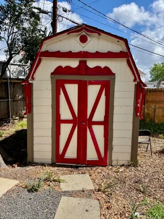 $1,300 | 2330 Dorrington Street, Unit C, Houston, TX 77030