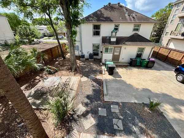 $1,300 | 2330 Dorrington Street, Unit C, Houston, TX 77030