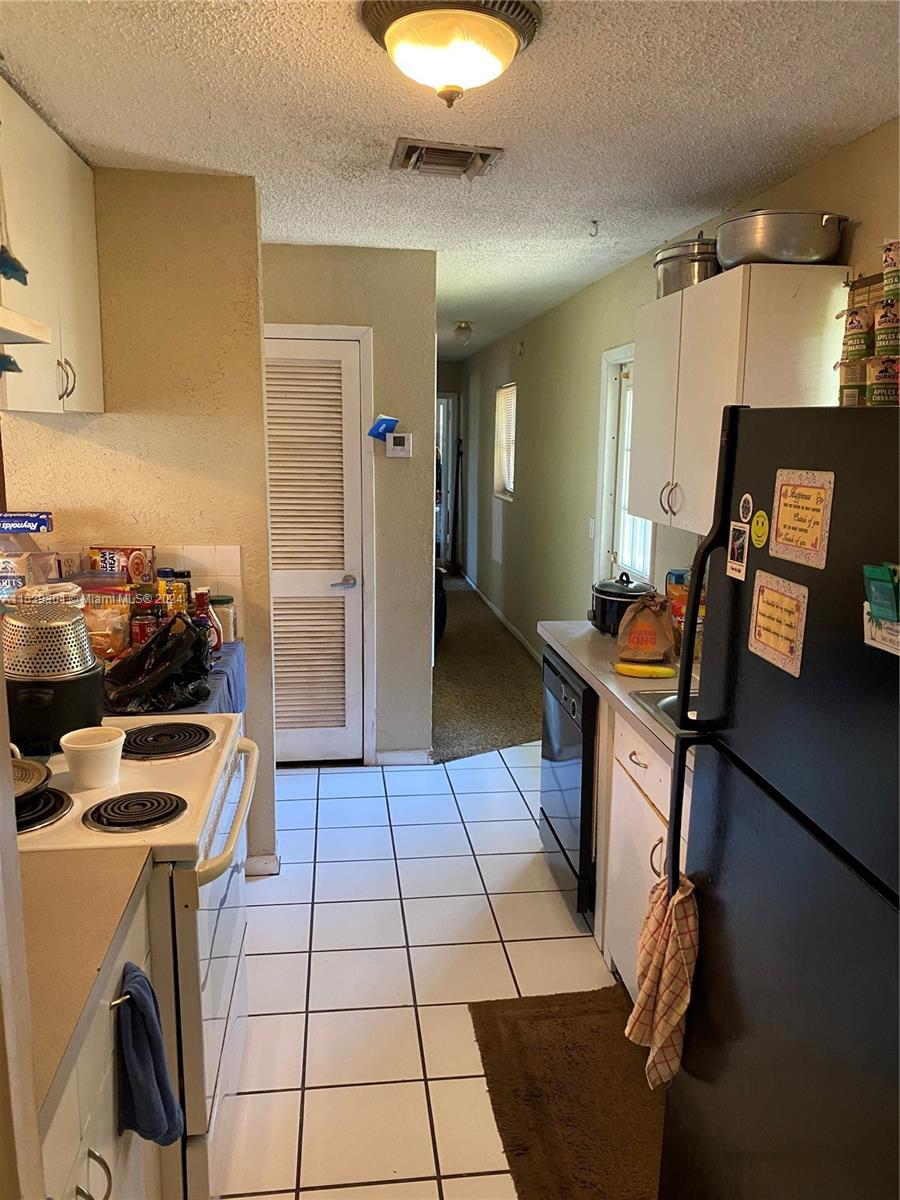 421 West 36th Street Riviera Beach, FL 33404 - Photo 2 of 16 Gallery Image 2