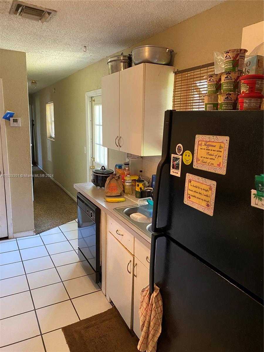 421 West 36th Street Riviera Beach, FL 33404 - Photo 4 of 16 Gallery Image 4