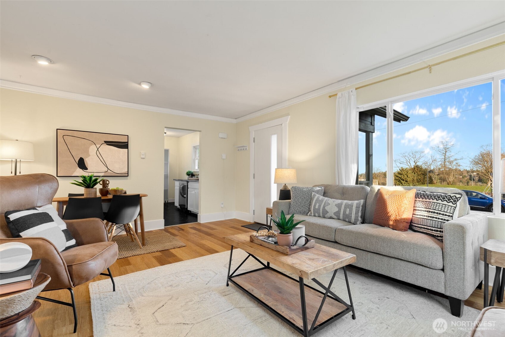 8451 30th Avenue Southwest Seattle, WA 98126 - Photo 6 of 40