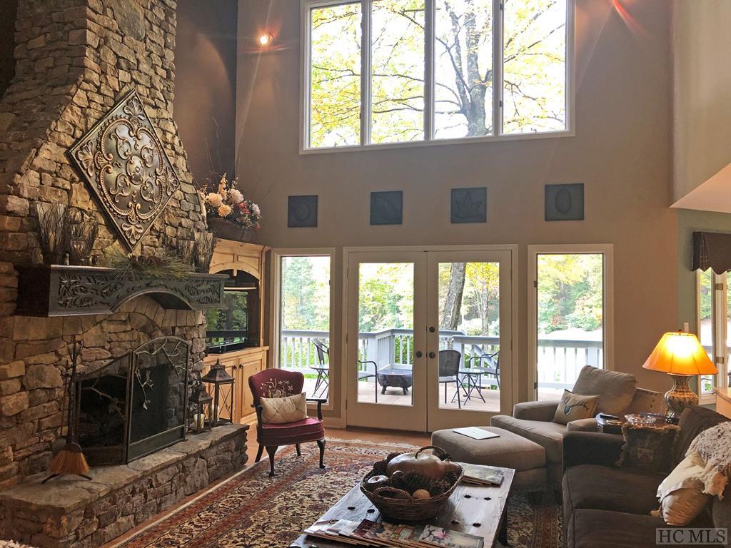 165 Mossy Rock Road Sapphire, NC 28774 - Photo 9 of 28 Gallery Image 9