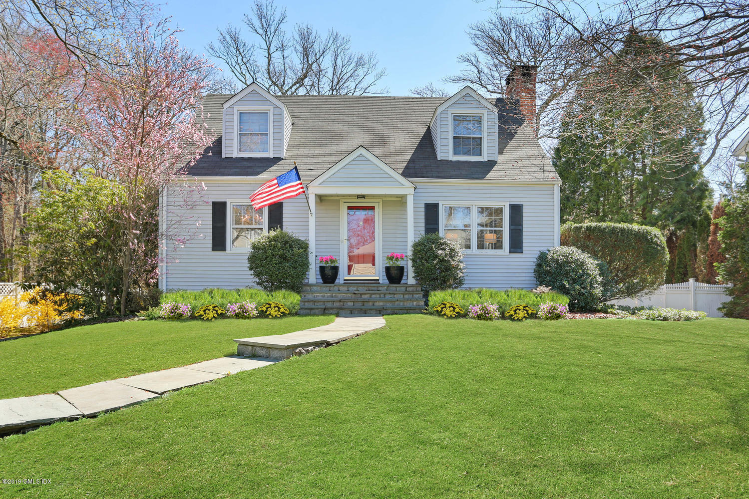 13 Dialstone Lane Riverside, CT 06878 - Photo 16 of 22 13 Dialstone Ln Riverside CT-large-037-3