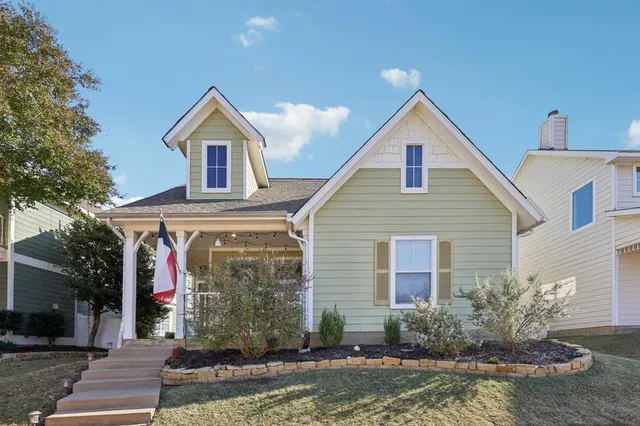 a front view of house with yard