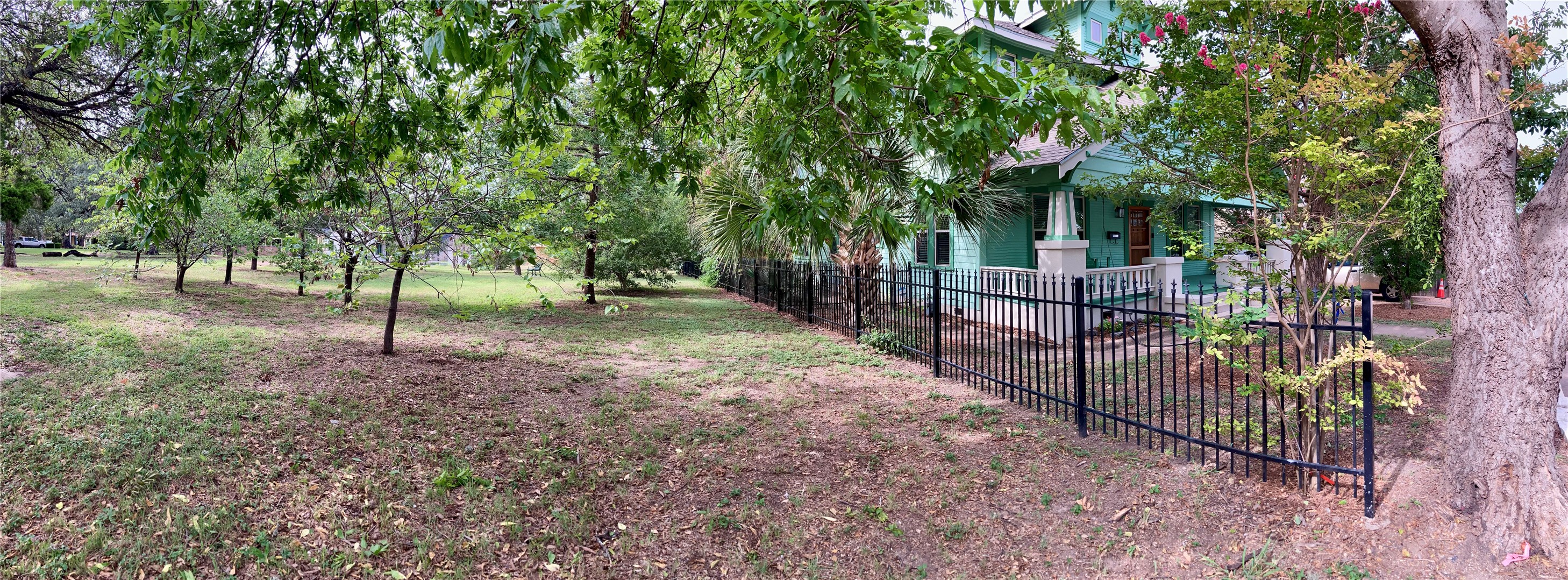 903 East 14th Street Austin, TX 78702 - Photo 29 of 31 Panoramic view showing house right next to city-owned Swede Hill Park