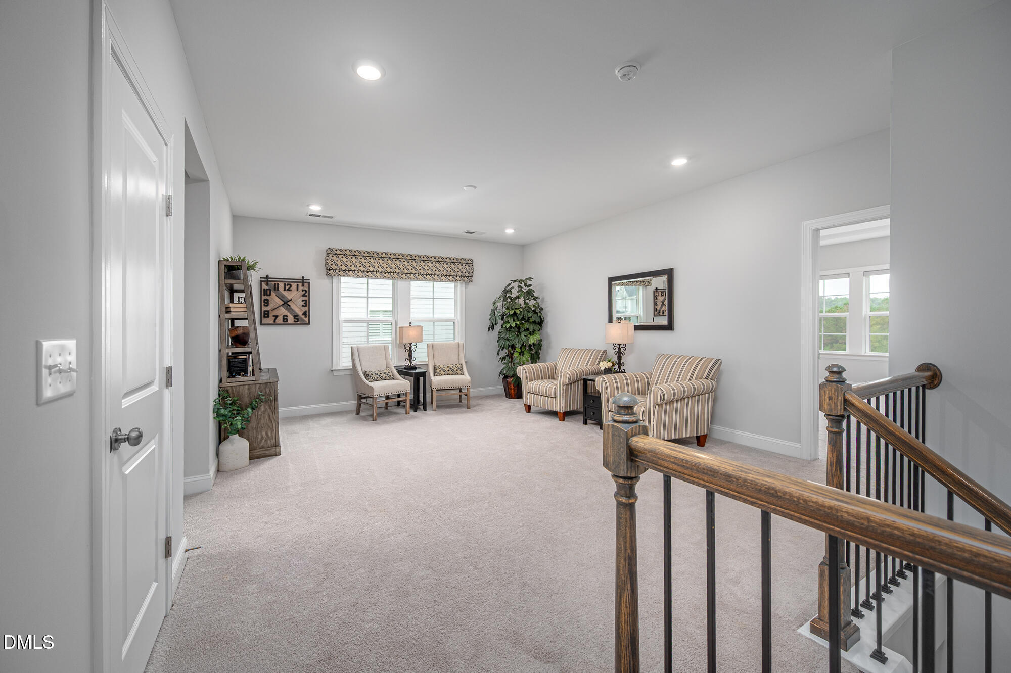 319 High Woods Ridge Chapel Hill, NC 27517 - Photo 23 of 71 a view of a livingroom with furniture and hardwood floor