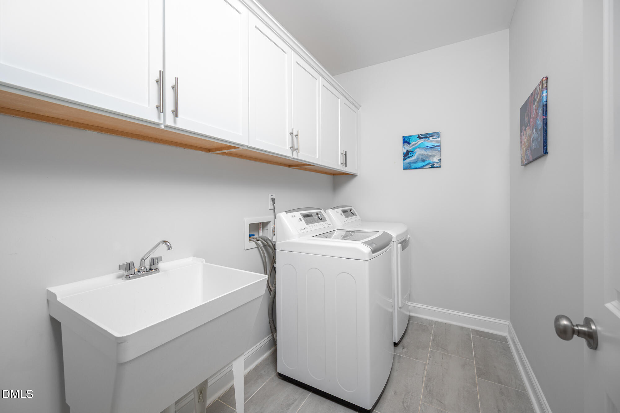 319 High Woods Ridge Chapel Hill, NC 27517 - Photo 37 of 71 a utility room with dryer and washer