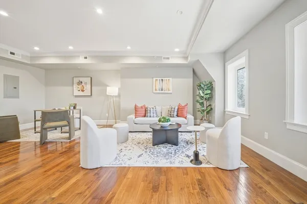 $2,695,000 | 324 Tappan Street, Unit 2, Brookline, MA 02445