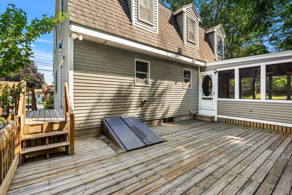 89 West Meadow Road Lowell, MA 01854 - Photo 36 of 42