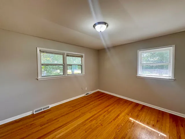 $392,000 | 425 Cottonwood Road, Frankfort, IL 60423