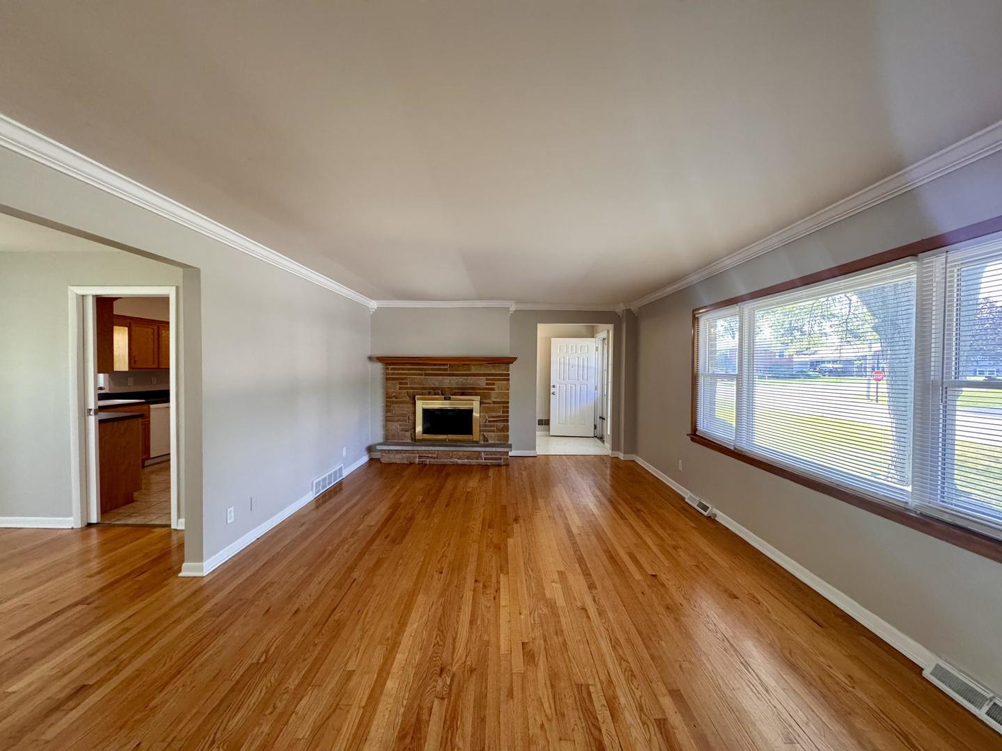 425 Cottonwood Road Frankfort, IL 60423 - Photo 3 of 30