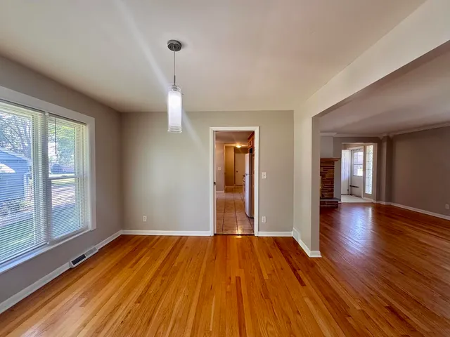 $392,000 | 425 Cottonwood Road, Frankfort, IL 60423