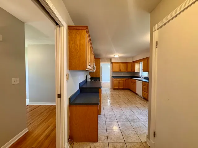 $392,000 | 425 Cottonwood Road, Frankfort, IL 60423