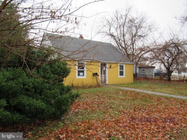 7837 Fairgreen Road Baltimore, MD 21222 - Photo 1 of 16