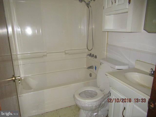 7837 Fairgreen Road Baltimore, MD 21222 - Photo 7 of 16