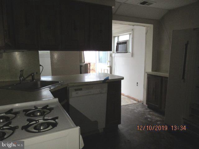 7837 Fairgreen Road Baltimore, MD 21222 - Photo 8 of 16