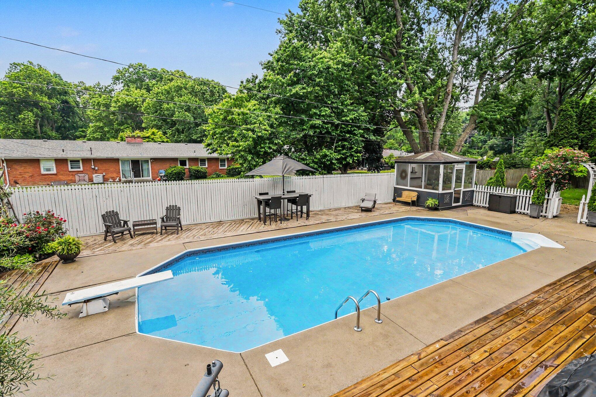 1556 Jasmine Road St. Joseph, MI 49085 - Photo 25 of 31 029_file_8032