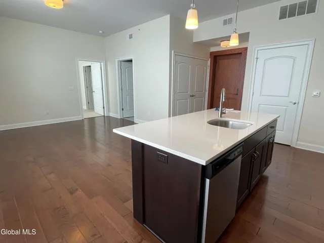 $2,489 | 233 Lake Avenue, Unit 227, Saratoga Springs, NY 12866