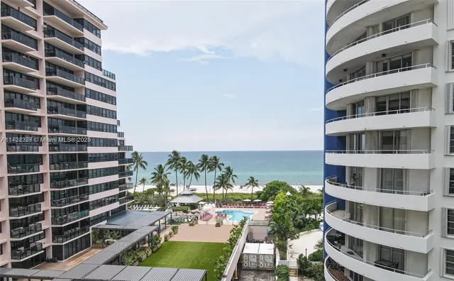 $6,300 | 5161 Collins Avenue, Unit 812, Miami Beach, FL 33140