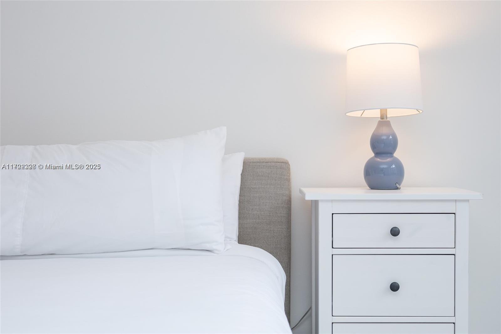 5161 Collins Avenue, Unit 812 Miami Beach, FL 33140 - Photo 17 of 44