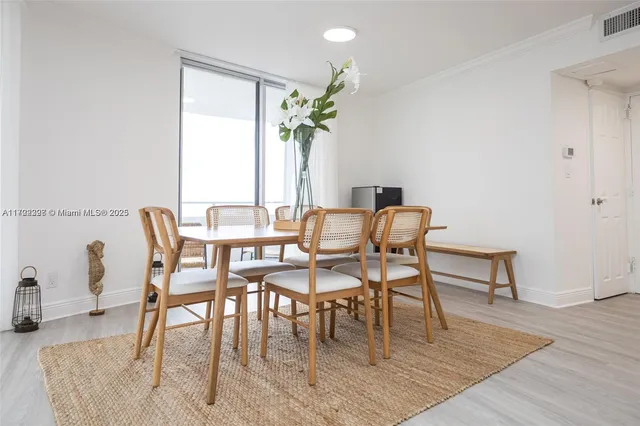 $6,300 | 5161 Collins Avenue, Unit 812, Miami Beach, FL 33140