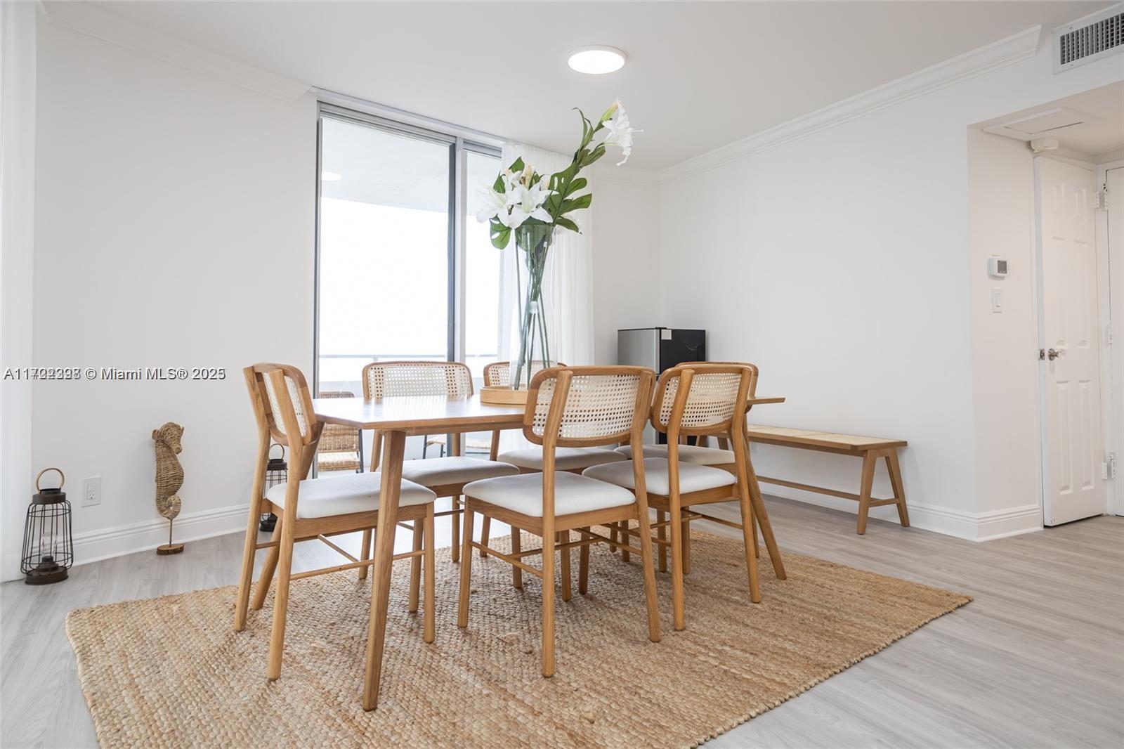 5161 Collins Avenue, Unit 812 Miami Beach, FL 33140 - Photo 23 of 44