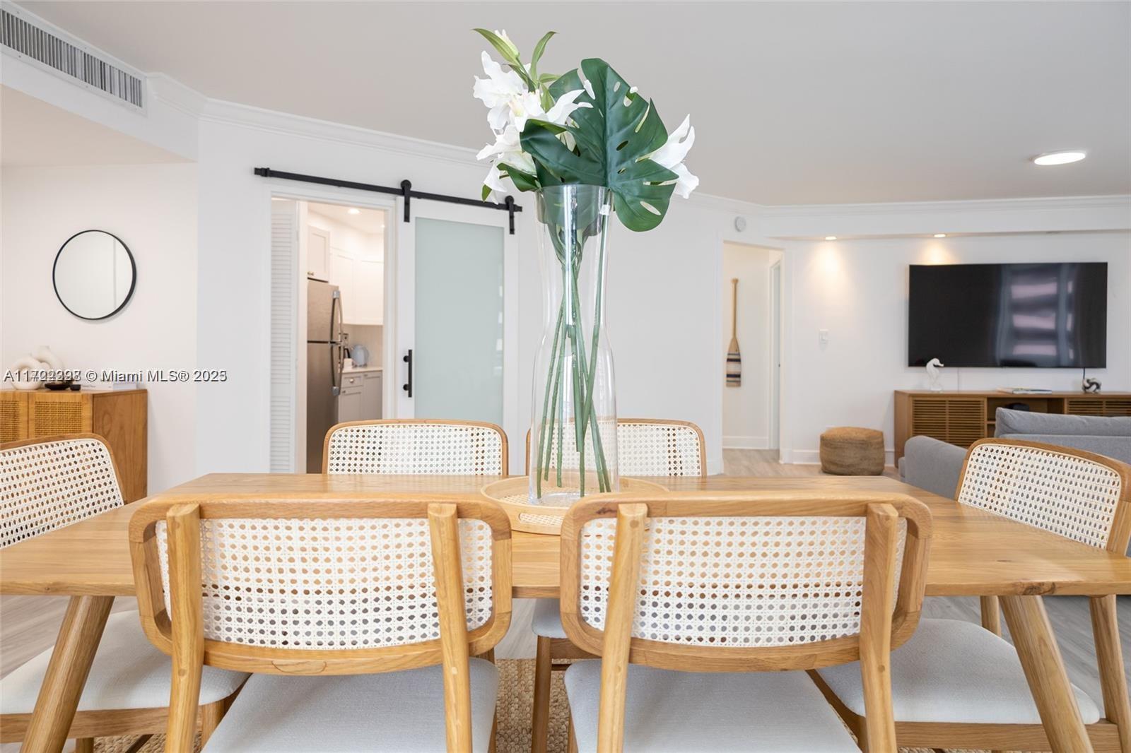 5161 Collins Avenue, Unit 812 Miami Beach, FL 33140 - Photo 27 of 44