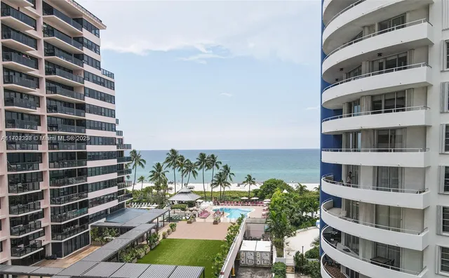 $6,300 | 5161 Collins Avenue, Unit 812, Miami Beach, FL 33140