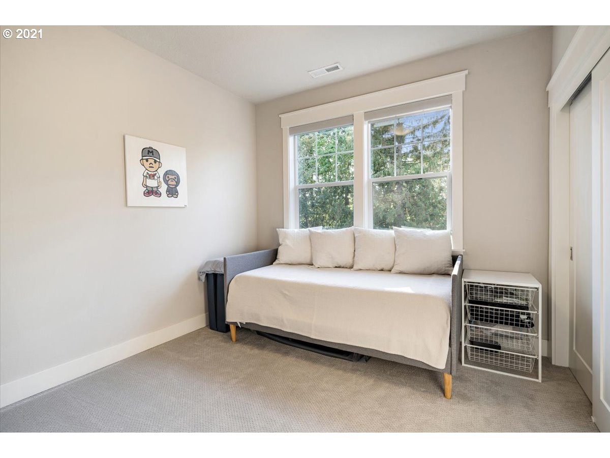 8564 Southwest 47th Avenue Portland, OR 97219 - Photo 25 of 32 Bedroom